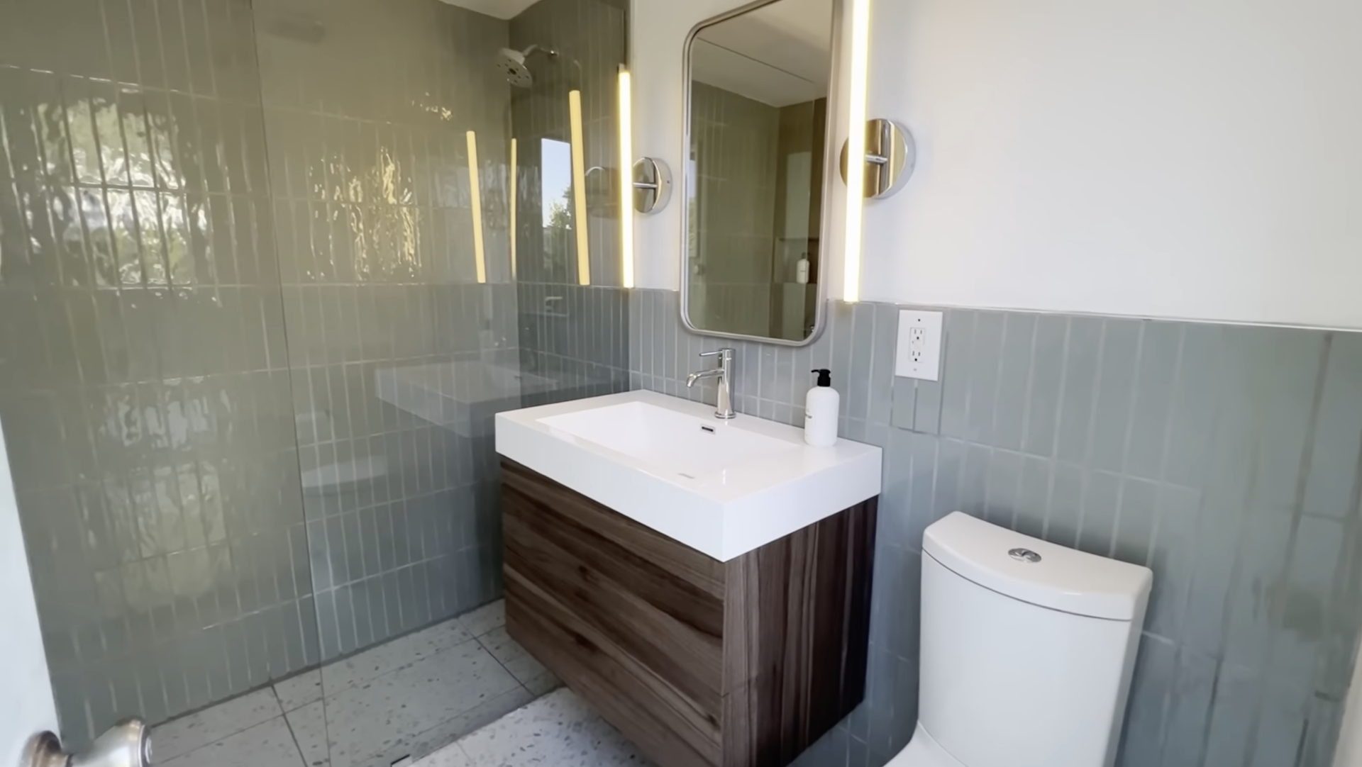 Modern Bathroom Remodel